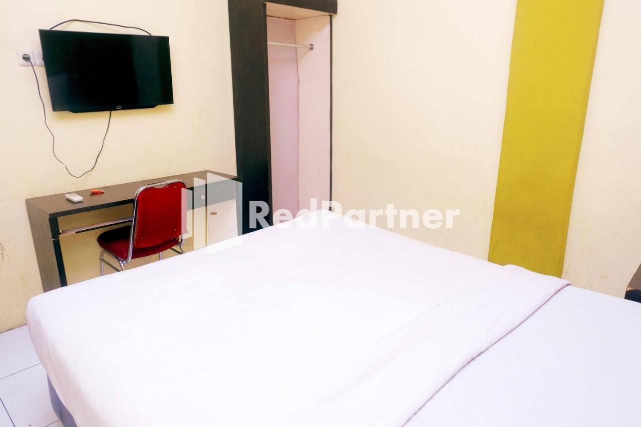 Hotel Permata Makassar Mitra Reddoorz Balangberu Экстерьер фото